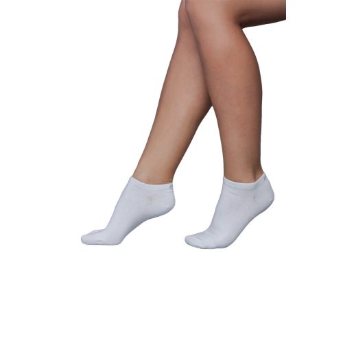 J.Press Women's Knee-High Socks Made from Bamboo - White